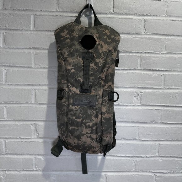 CamelBak Maximum Gear Cordura Thermobak 3L Hydration Pack Backpack Digital Camo - Picture 1 of 7